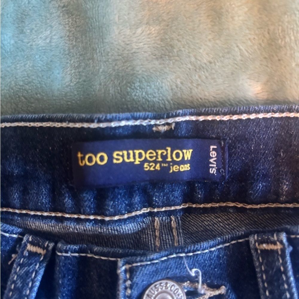 Levi’s cut off Jean shorts. Dark wash. Size 1. - Picture 7 of 7